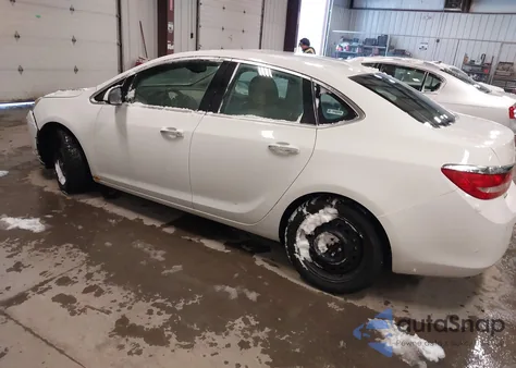 2014 Buick Verano Leather Group z USA, uszkodzony, nr VIN 1G4PS5SK4E4162133